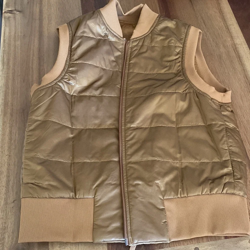Lululemon Non-stop bomber vest on bold beige - Picture 4 of 7